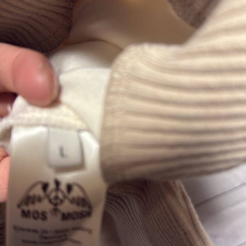 Mos Mosh V neck top - Picture 8 of 9